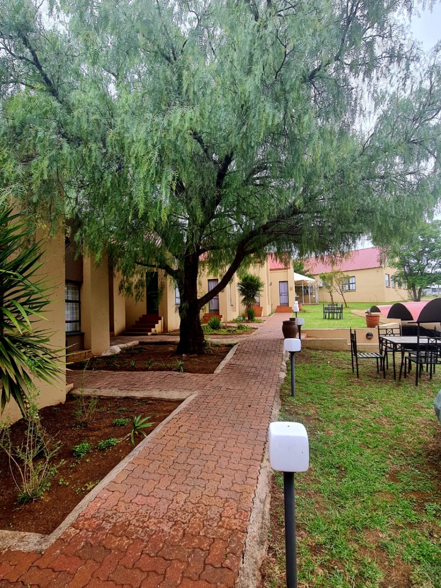 Commercial Property for Sale in Lindequesdrif North West